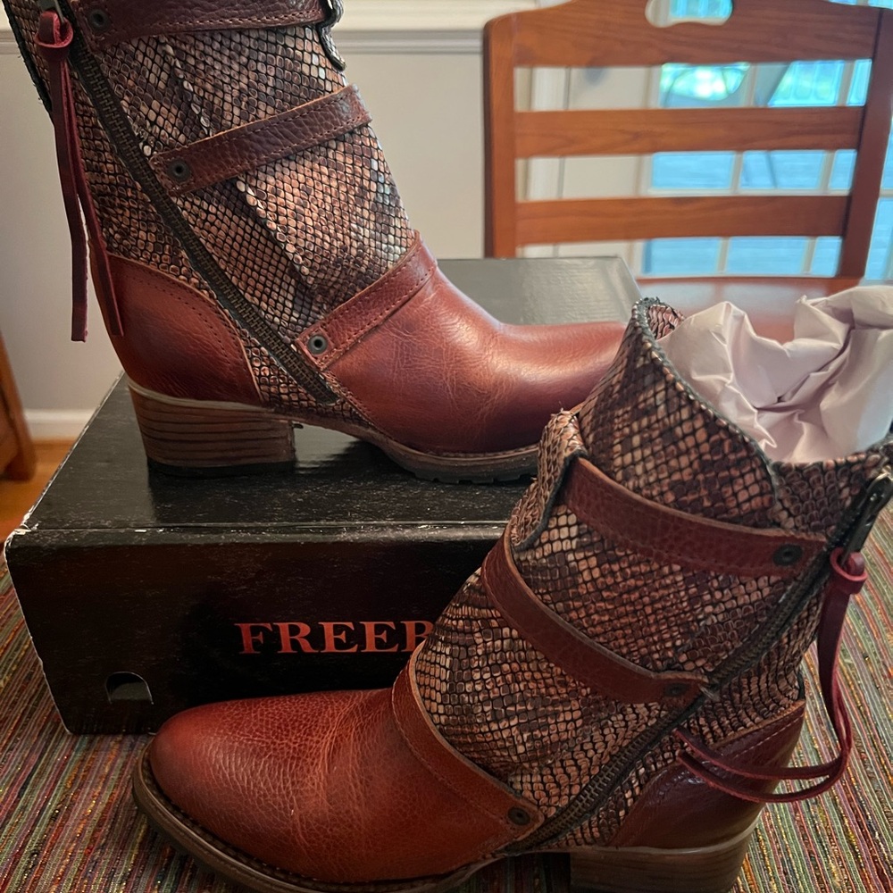 freebird Brown Leather & Snake-Print Combat Moto Boots - Picture 4 of 8